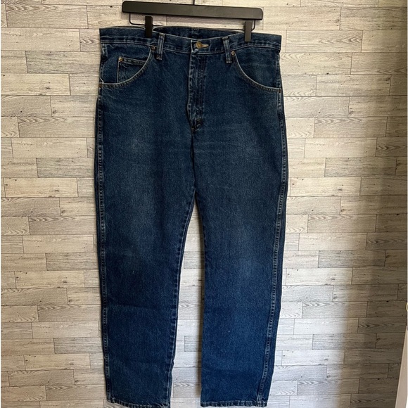 Wrangler Other - Wrangler Jeans W 36 L 32 Regular Fit Rugged Blue Relaxed Denim Cowboy Workwear